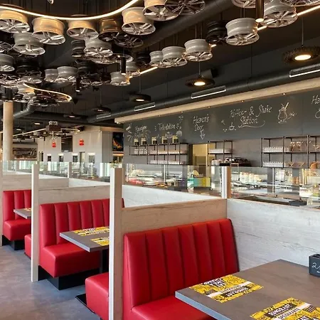 Hotel Ringrast Boxenstopp Mit Herz