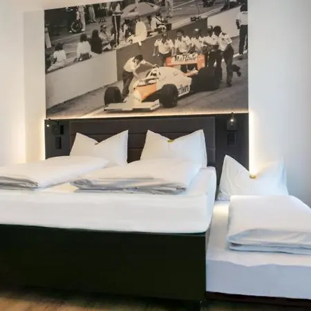 Ringrast Boxenstopp Mit Herz Hotel *