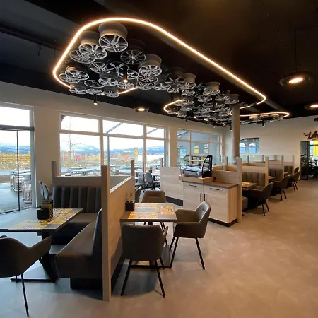 ホテル Ringrast Erlebnishotel Beim Red Bull Ring Spielberg Bei Knittelfeld